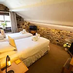 Värdshus The Sun Boutique And Lounge 4*