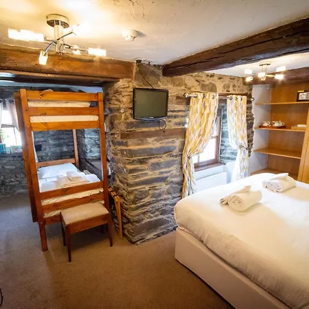 The Sun Boutique And Lounge