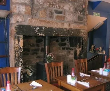 Inn The Sun Boutique And Lounge 4*
